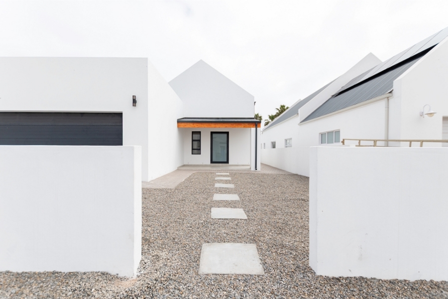 3 Bedroom Property for Sale in Brittania Beach Estate Western Cape